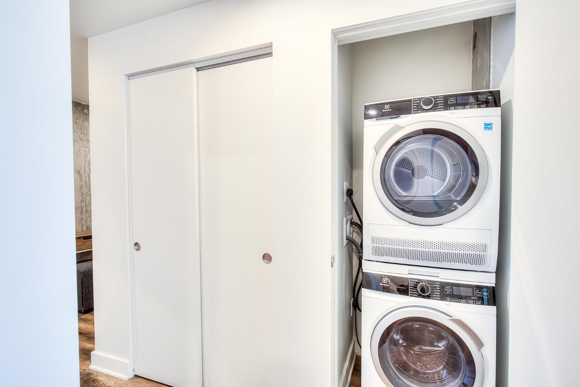 2Br+Gym For Vip Corporate & Students Downtown Mtl Apartment Монреал Екстериор снимка